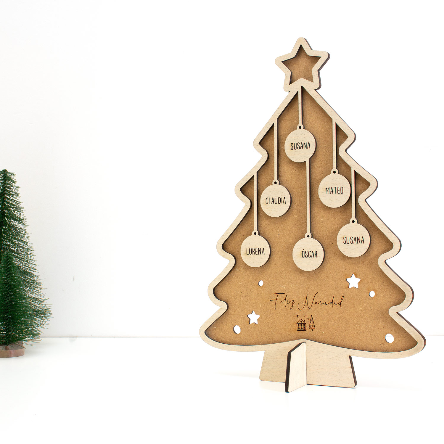 arbol-personalizado-bolas-con-nombres-2