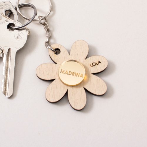 llavero-madera-flor-madrina