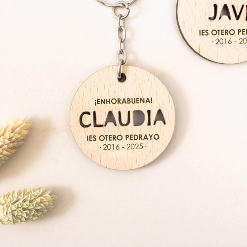 llaveros-personalizados-madera-graduacion-1