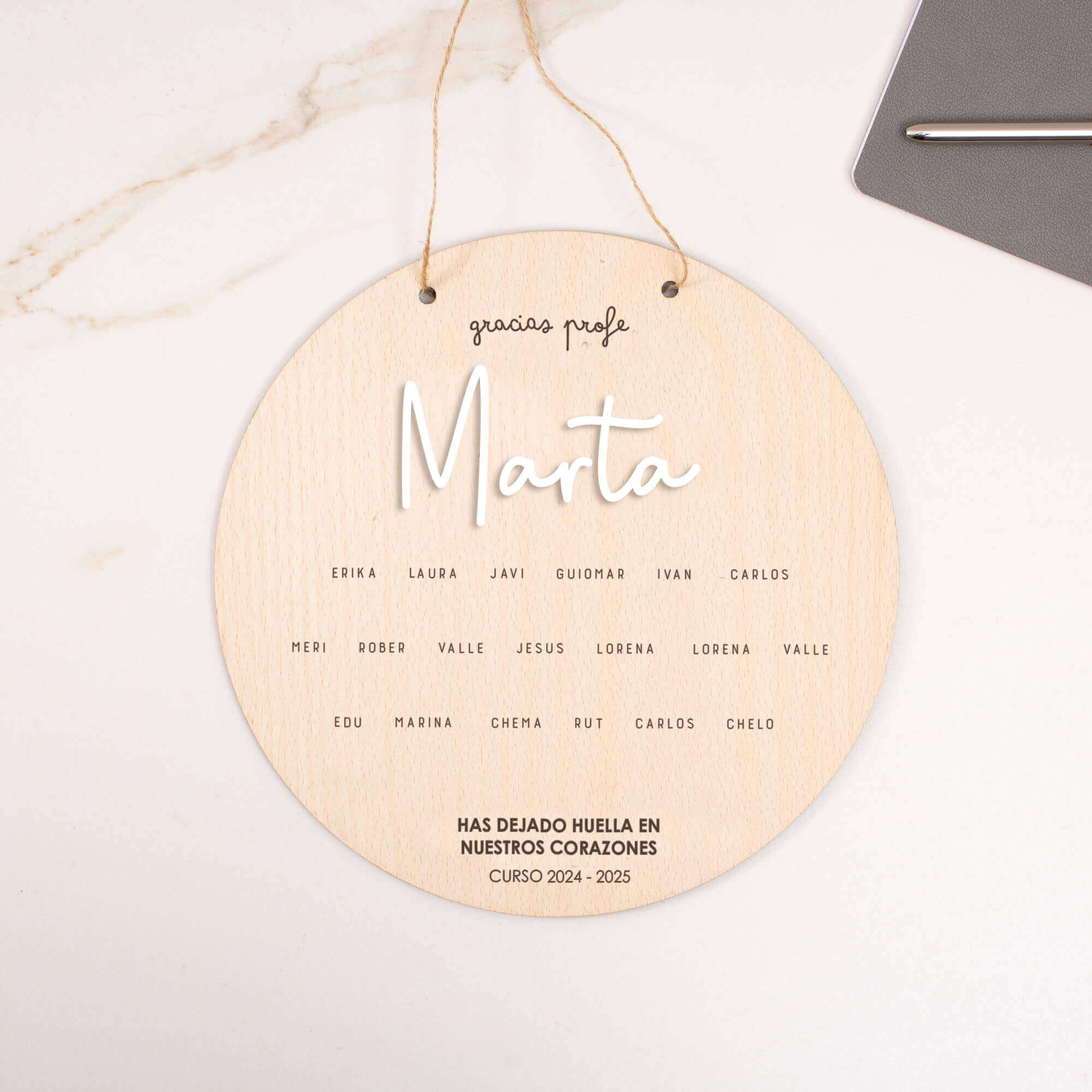 placa-huellas-pintura-profesores-2 (1)